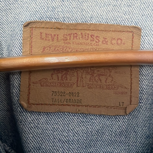 💙Vintage Levi Strauss& Co .Jean Jacket , Size Large Tall original rivited - Picture 2 of 10